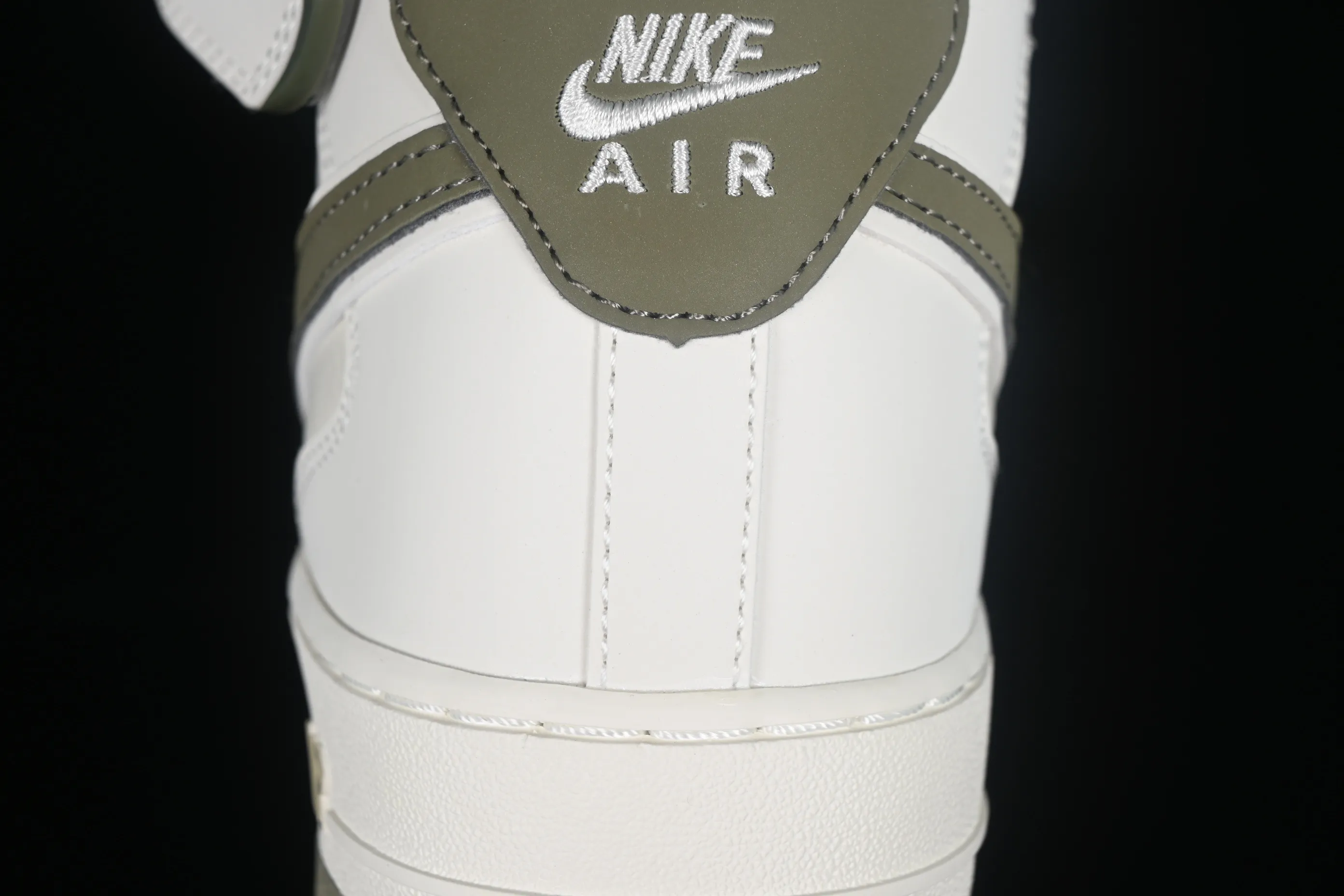 All categories Nk Air Force 1 Air Force series Nk Air Force 1 Mid Air Force mid-top Nk Air Force 1'07 Mid beige green hook Starry Air Force One mid-top casual sneakers SH0235-577